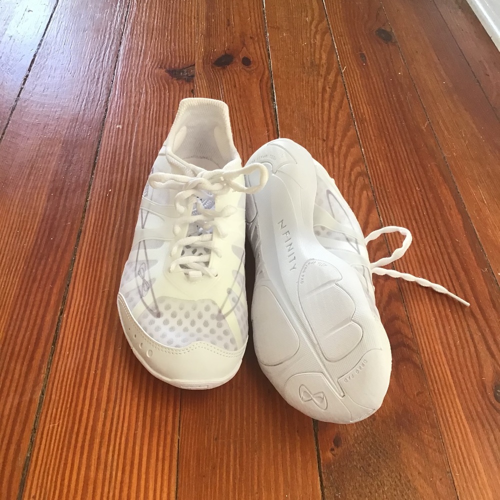 BRAND NEW NFINITY CHEER SHOES!!(READ DESCRIPTION)